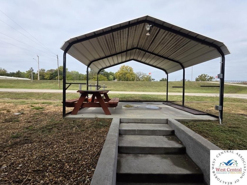 ATTENTION COMMERCIAL INVESTORS!!! Here is a prime opportunity - photo 25