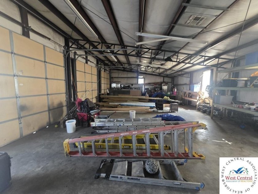 ATTENTION COMMERCIAL INVESTORS!!! Here is a prime opportunity - photo 33