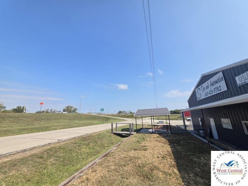 ATTENTION COMMERCIAL INVESTORS!!! Here is a prime opportunity - photo 40