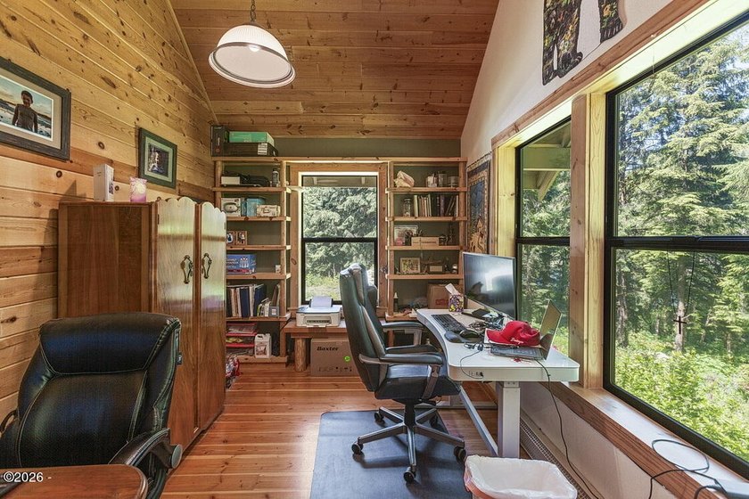 Exceptional 16.71-Acre Riverfront Retreat with spectacular 100+ - photo 21