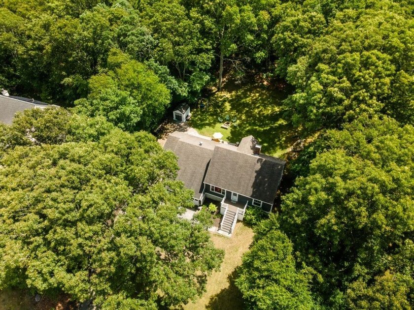 Nestled on a private 0.64-acre cul-de-sac lot, this beautifully - photo 6