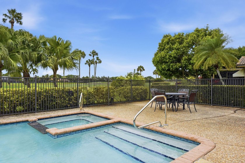 Premier golf course residence with pool on the 18th fairway - photo 43