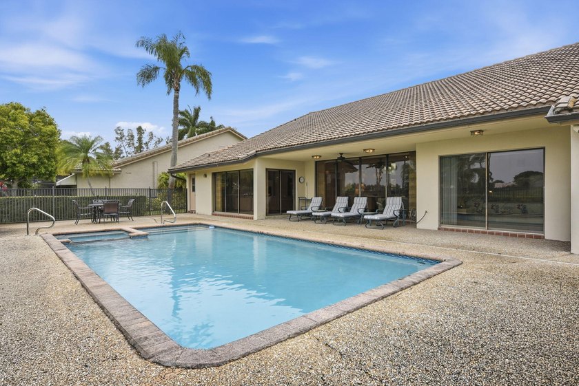 Premier golf course residence with pool on the 18th fairway - photo 44