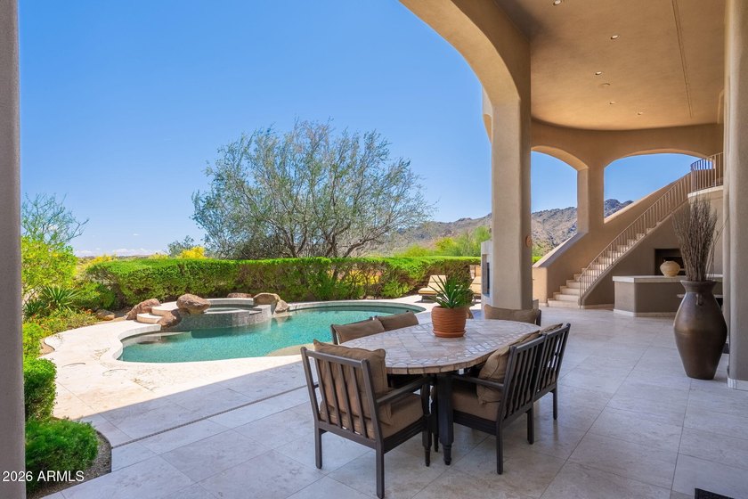 Set against a breathtaking backdrop of mountain and desert views - photo 50