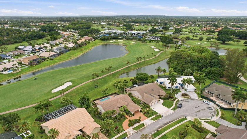 Premier golf course residence with pool on the 18th fairway - photo 50