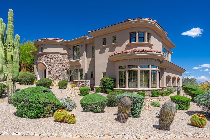 Set against a breathtaking backdrop of mountain and desert views - photo 55