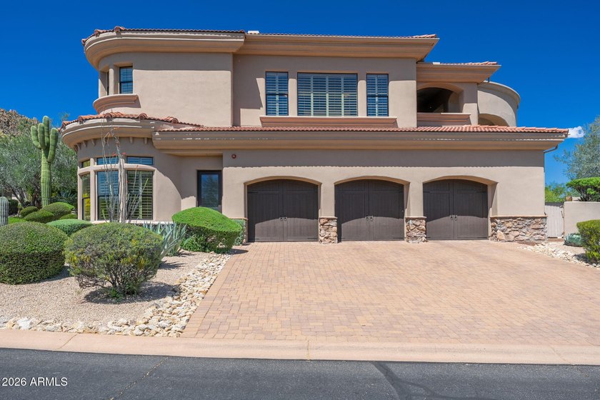Set against a breathtaking backdrop of mountain and desert views - photo 57