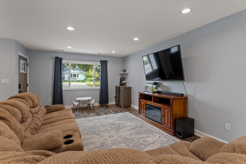 Juno Lake Channel Charmer - photo 16
