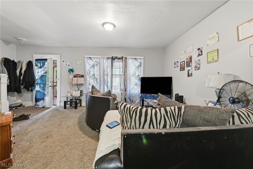 Turnkey investment opportunity with a tenant already in place - photo 9