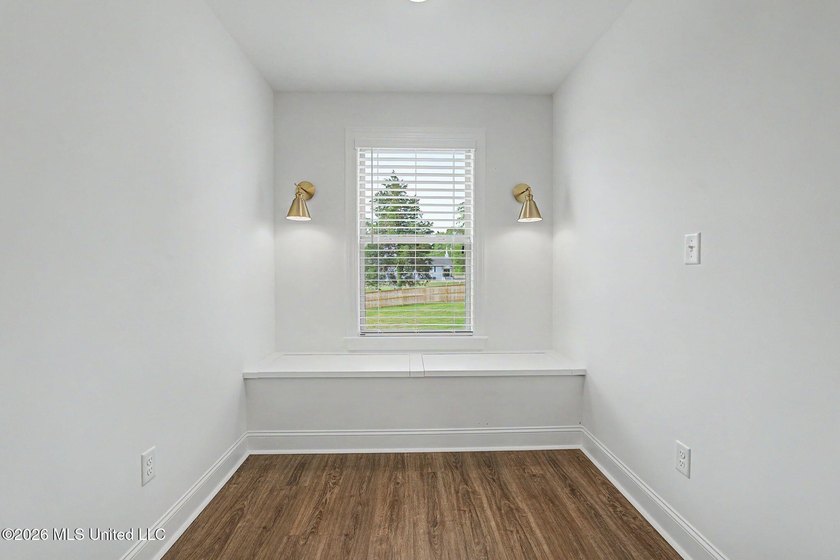 Custom-Built, Luxury NEW Construction on a 3/4 Acre Lot with new - photo 29