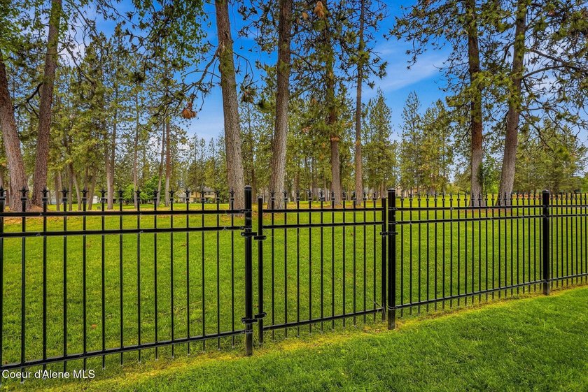 Beautifully updated 4-bedroom, 3-bath home offering 4,166 SF on - photo 40