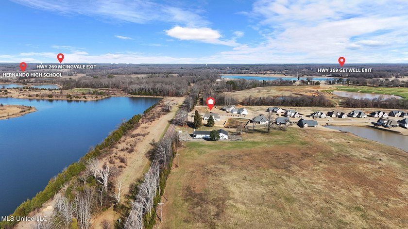Custom-Built, Luxury NEW Construction on a 3/4 Acre Lot with new - photo 43