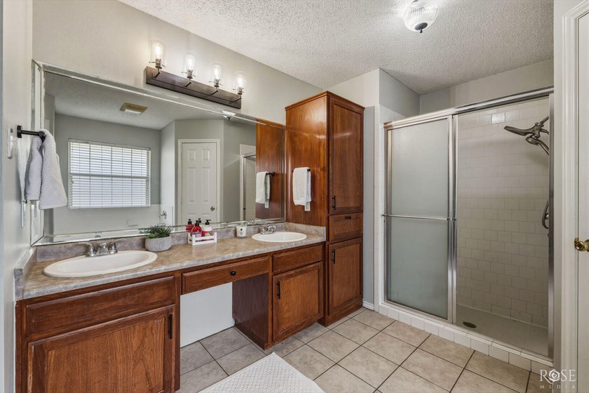 Welcome home to this well-priced 3 bedroom, 2 bath gem in - photo 16