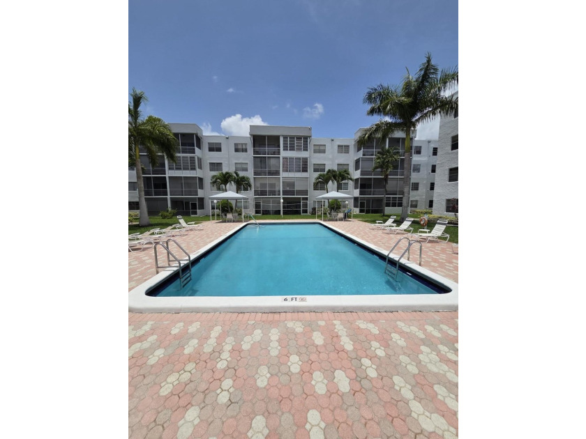 PRICE, LOCATION &amp; STYLE! Beautifully updated 55+ 1/1 condo - photo 23