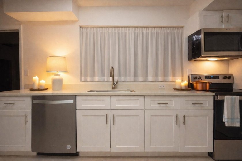 Welcome to this charming single-story residence in Orange - photo 29