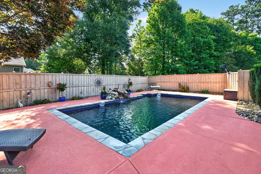 Welcome home to your own private resort in the highly sought - photo 32