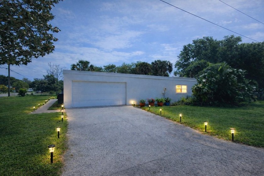 Welcome to this charming single-story residence in Orange - photo 35