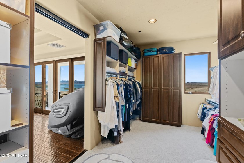 One of Lake Havasu's most coveted luxury estates is making its - photo 45