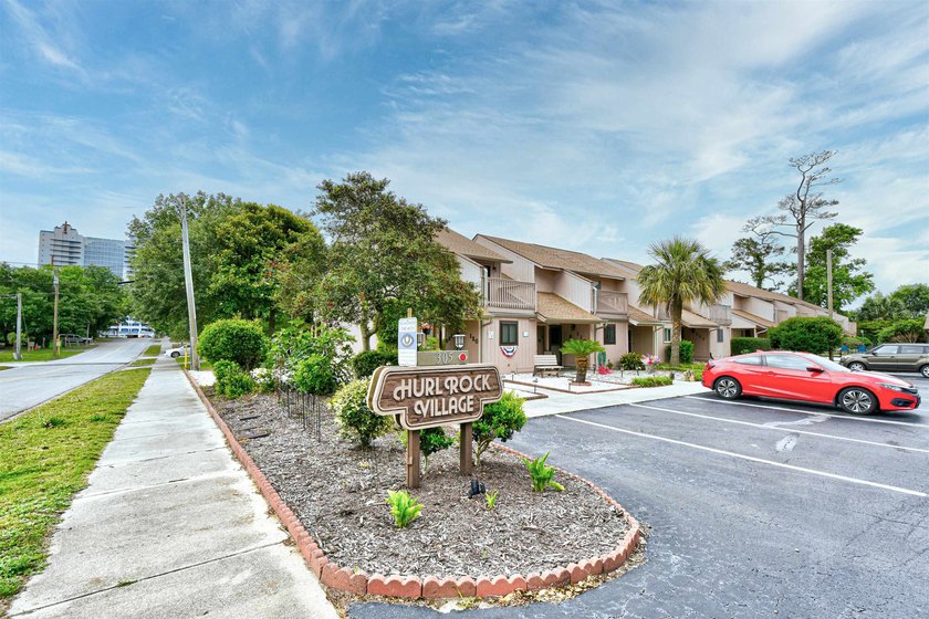 NO HOA, and SHORT TERM RENTAL ALLOWED! Just 2.5 blocks from the - photo 2