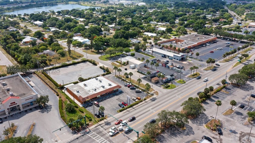 Mixed-use &amp; multi-parcel commercial portfolio in the heart of - photo 5