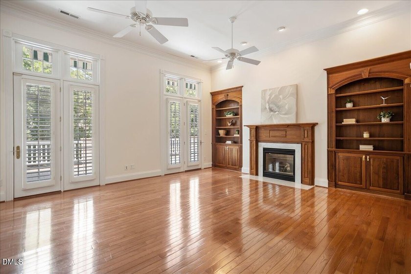 Rare opportunity to own this one-owner custom-built home in - photo 14