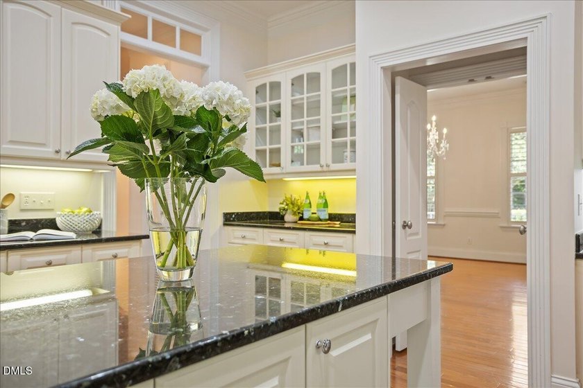 Rare opportunity to own this one-owner custom-built home in - photo 22