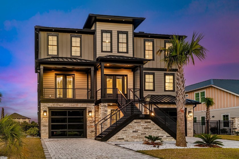 Waterfront six-bedroom, six-bathroom, custom-built 2024 - photo 3