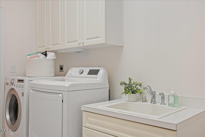 Rare opportunity to own this one-owner custom-built home in - photo 36