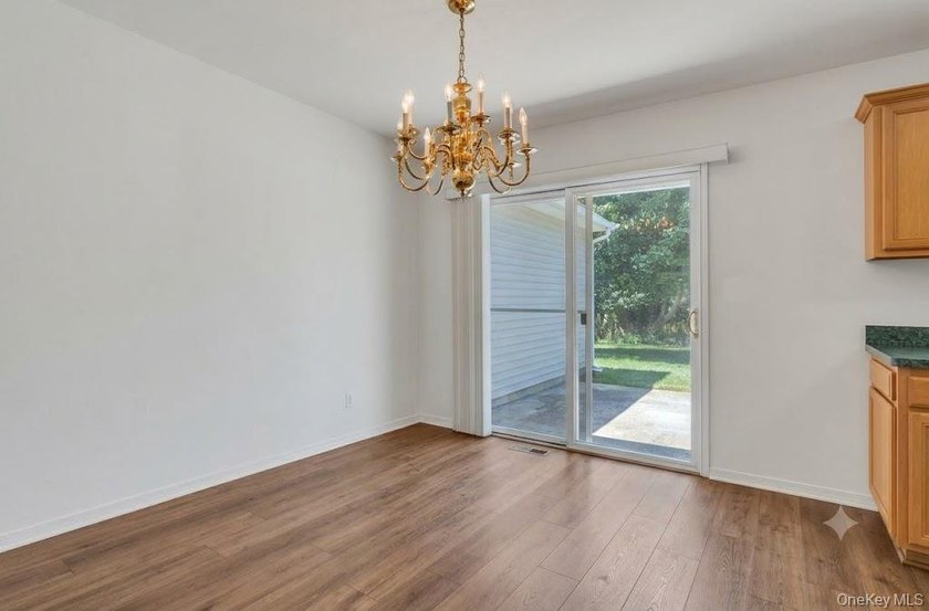 Sunken Pond Estates. 55+ Community in Riverhead. PLEASE NOTE: - photo 6