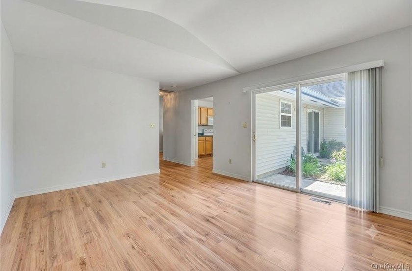 Sunken Pond Estates. 55+ Community in Riverhead. PLEASE NOTE: - photo 8