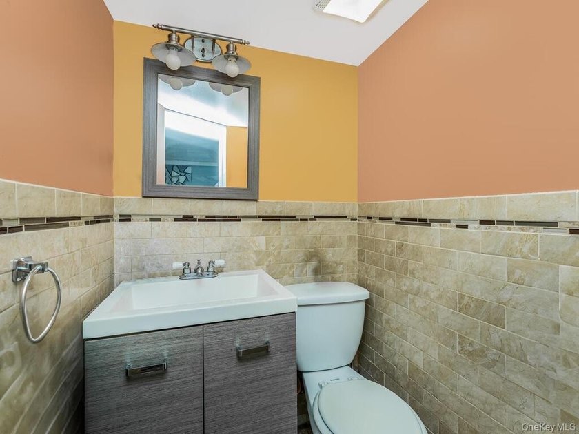 Welcome to 199 W 179th St in the Morris Heights section of The - photo 17