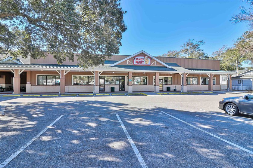 NEW LISTING ALERT. Very spacious 3 bedroom and 2 bath property - photo 33