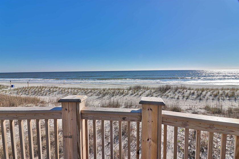 NEW LISTING ALERT. Very spacious 3 bedroom and 2 bath property - photo 41