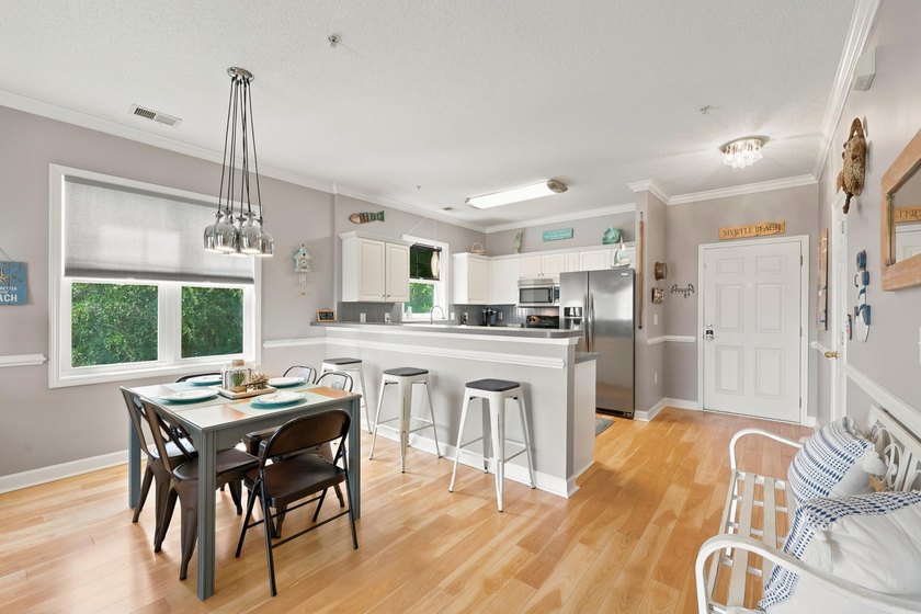 Discover the perfect blend of style, comfort, and convenience in - photo 3