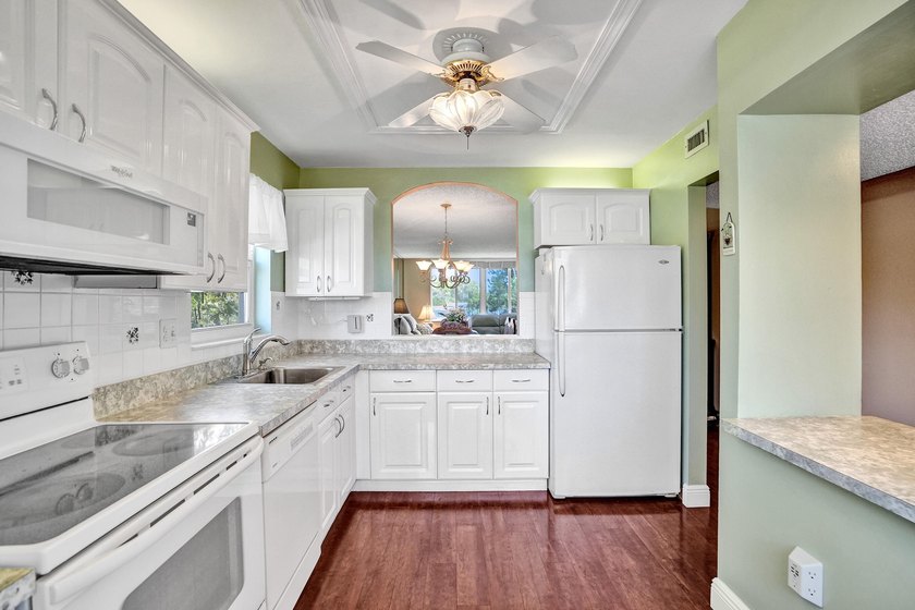 Rare &amp; Beautifully Updated 2/2 Offers More Than Any Other Unit! - photo 4