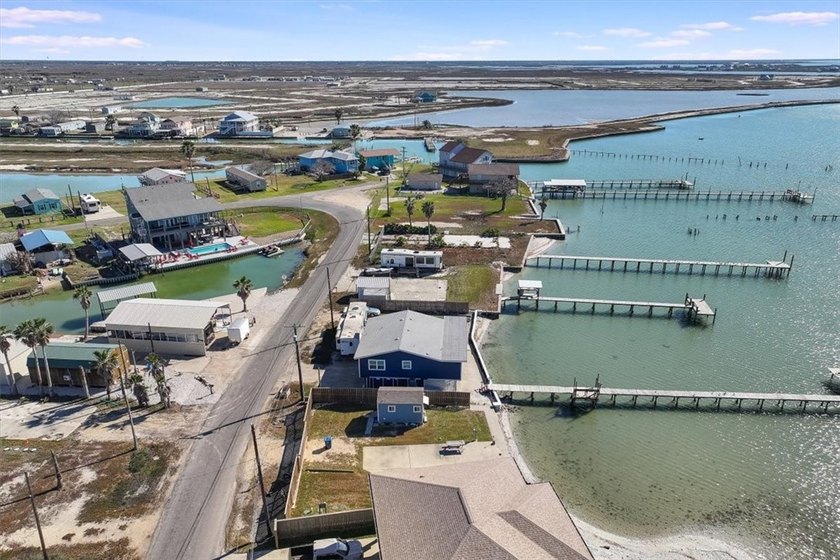 PREMIER BAYFRONT LOT - *PRICE IMPROVEMENT* - Wake up to endless - photo 12