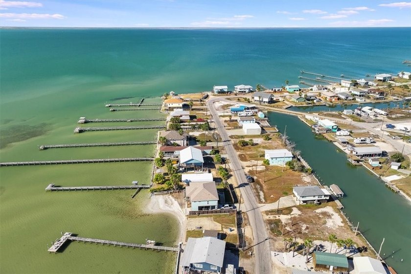 PREMIER BAYFRONT LOT - *PRICE IMPROVEMENT* - Wake up to endless - photo 18