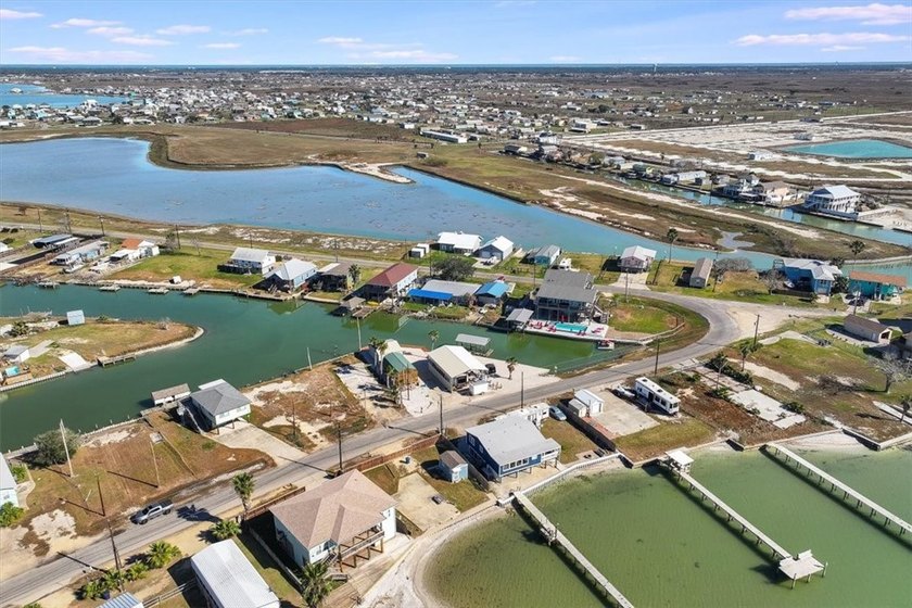 PREMIER BAYFRONT LOT - *PRICE IMPROVEMENT* - Wake up to endless - photo 22