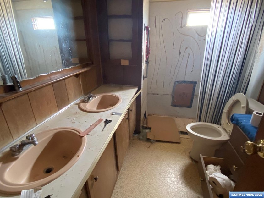 Private, rural acreage with 3 manufactured homes on 60acres - photo 40