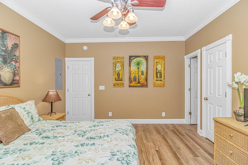This LAKE FRONT 5 bedroom 3.5 bath raised beach house with - photo 10