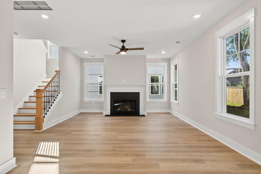 FINAL OPPORTUNITY! Move-in ready-- NOW!Enjoy $20k flex cash OR - photo 4