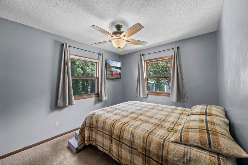 Experience lake life at its best on beautiful Sauk Lake! This - photo 12
