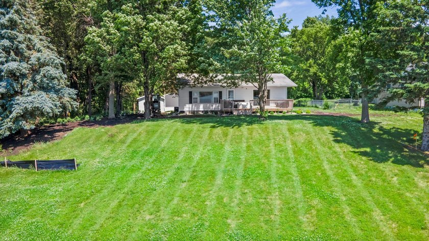 Experience lake life at its best on beautiful Sauk Lake! This - photo 30