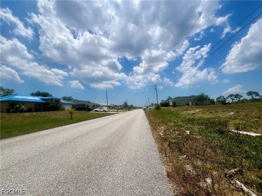 Fantastic opportunity! This lot is located in the beautiful - photo 3