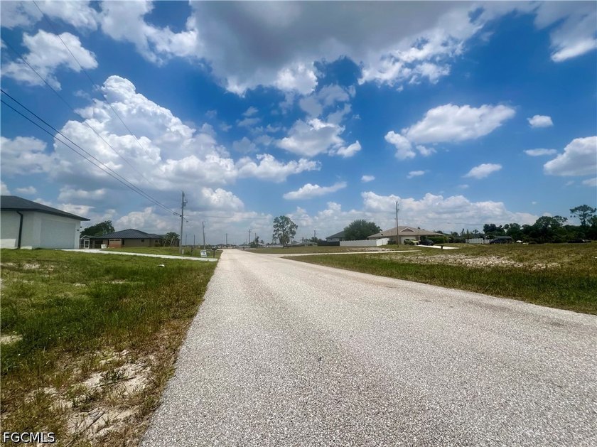 Fantastic opportunity! This lot is located in the beautiful - photo 4