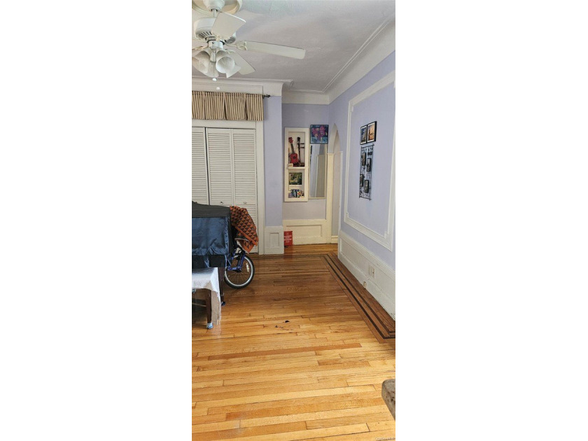 This charming Crestwood Co-op corner unit includes one bedroom - photo 6