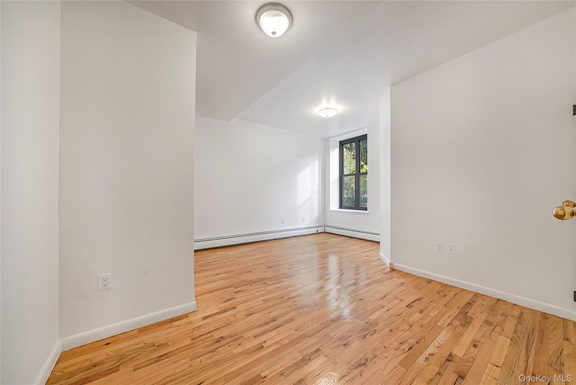 Welcome to this beautiful studio unit in the heart of Harlem. It - photo 10
