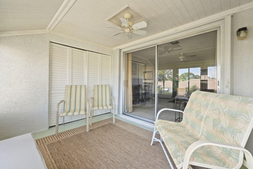 Beautiful second floor end unit located in the guard gated High - photo 20