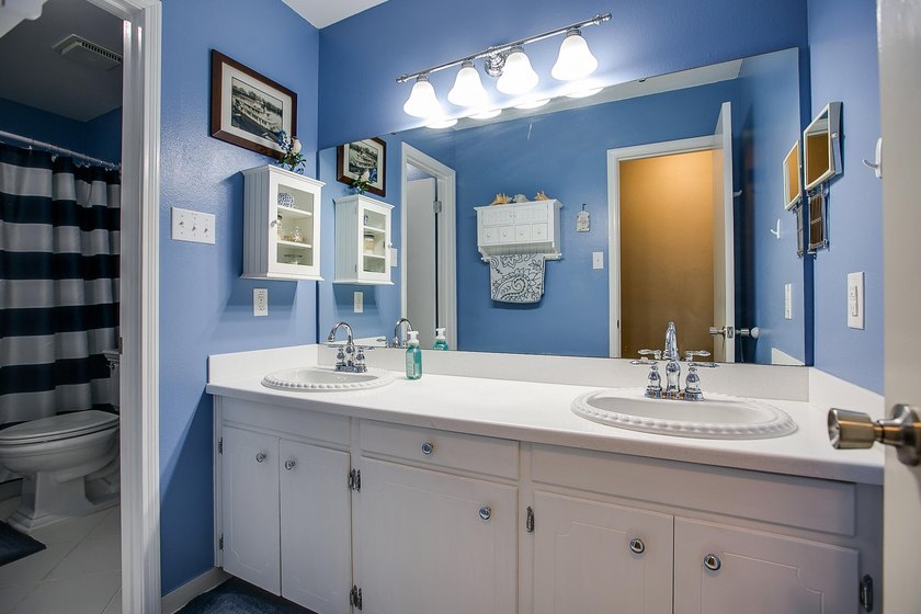 WOW!!! Spacious 4BR/2BA home located on a beautiful tree lined - photo 29