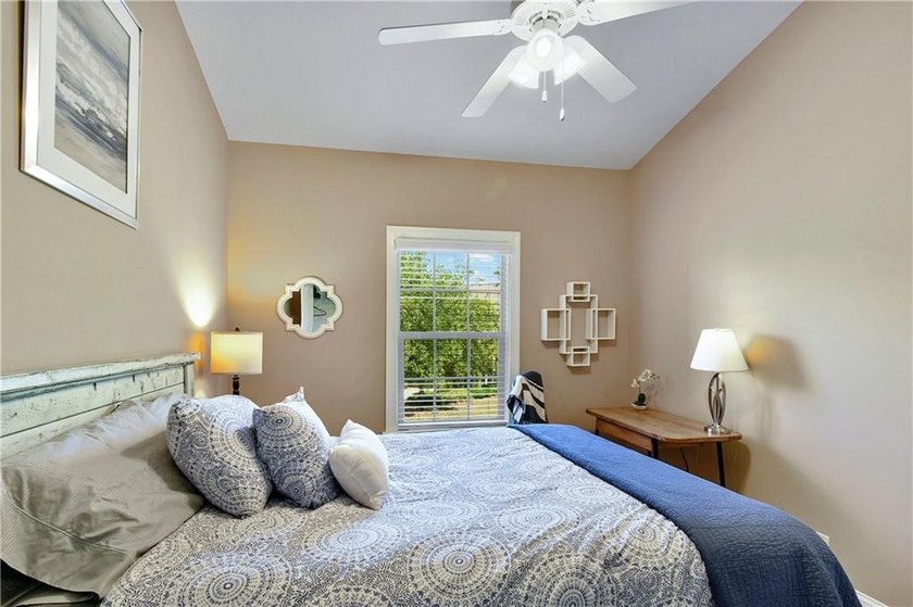 Welcome to your slice of island life on St Simons Island! This - photo 22